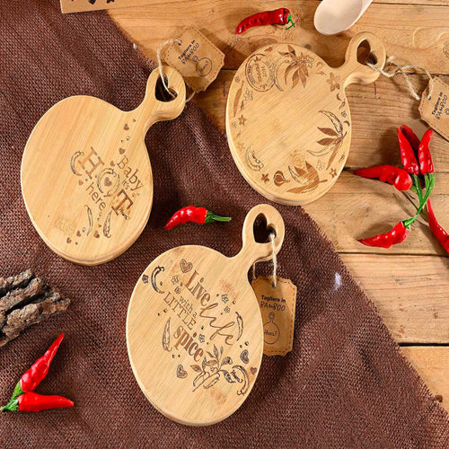 Tagliere in Bambù con Dettagli Incisi